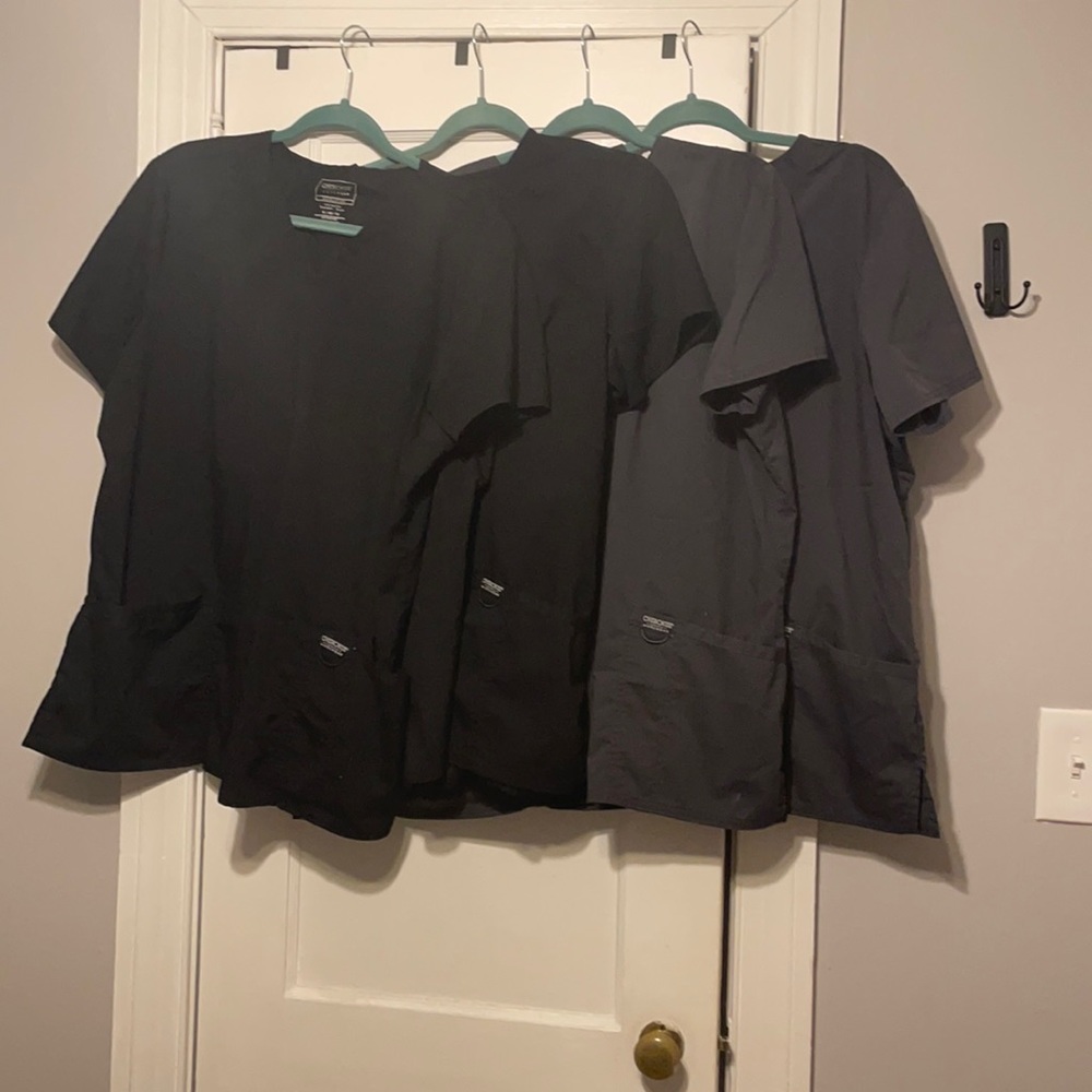 Cherokee workwear revolution XL Women’s scrub top gray and black